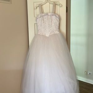 David Bridal wedding gown. Size 8.